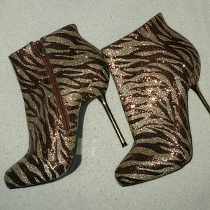 NWOT Stiletto Booties